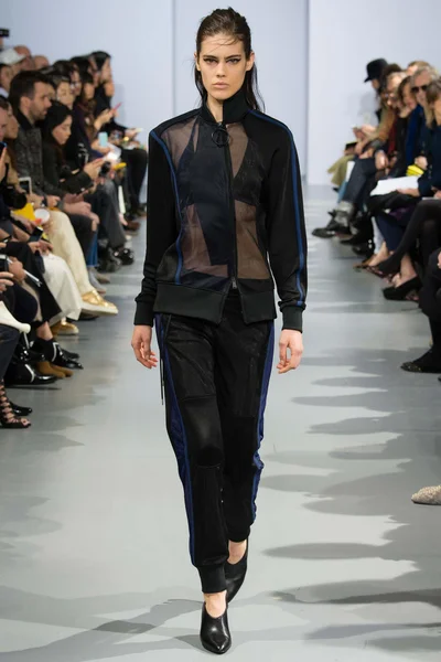 Look 26